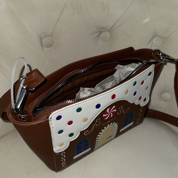 Gingerbread house crossbody bag - Picture 5 of 5